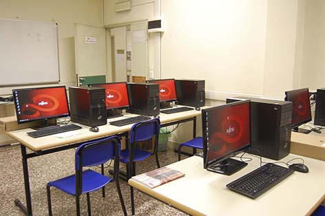 Al momento stai visualizzando 11 computer di ultima generazione: l’Università Ginzburg ha un nuovo laboratorio di informatica
