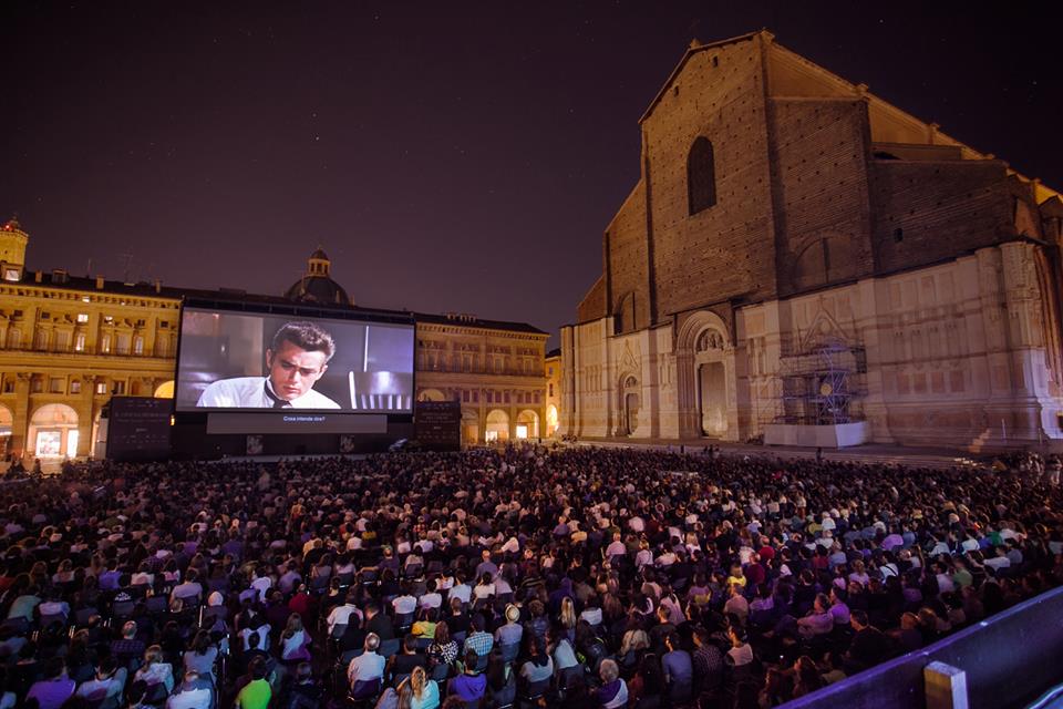 Read more about the article Con Auser Bologna prenotazione facilitata a “Sotto le Stelle del Cinema”
